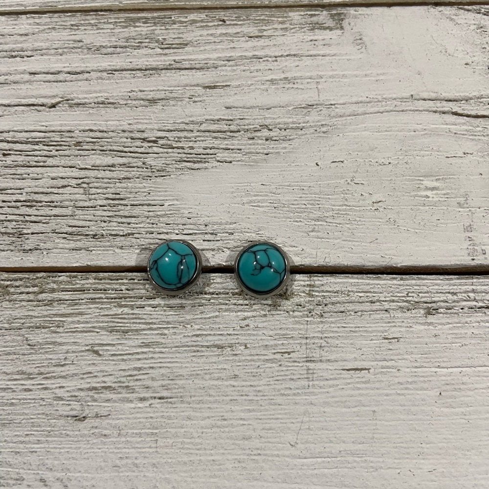 Handmade studs. Assorted stone types - Picture 4 of 8